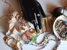 Reisoutfits vol details: welke sieraden neem je mee in je koffer?