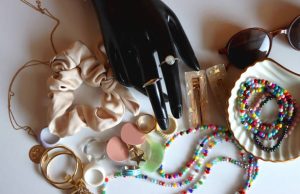 Reisoutfits vol details: welke sieraden neem je mee in je koffer?
