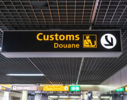 Douane in Nederland en België: hoeveel mag ik meenemen of importeren?